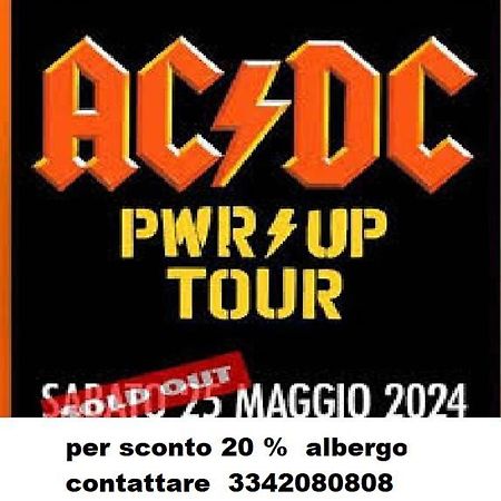 פארמה Piccolo Monolocale Con Angolo Cottura מראה חיצוני תמונה